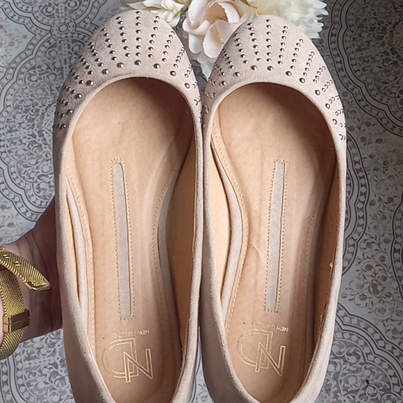 NWOT New Directions studded flats - Picture 8 of 15
